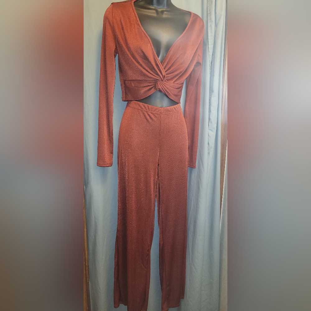 Brown rust-colored two-piece crop top  pants set